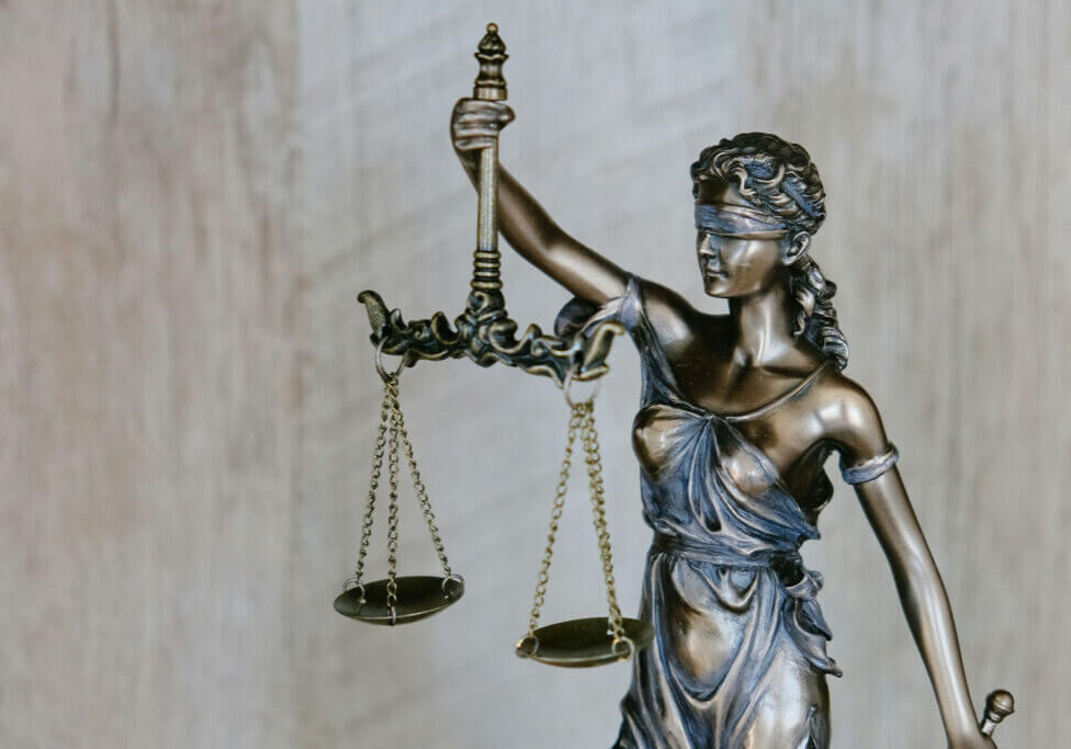 scales of justice sculpture